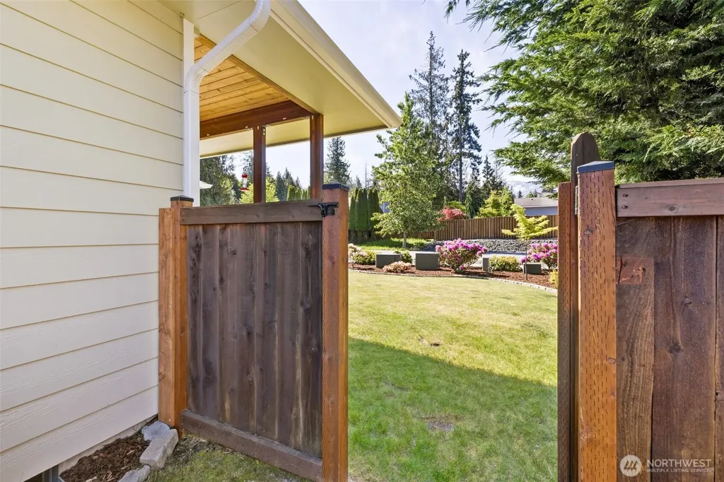 1325 Eckard Avenue Port Angeles WA 98362
