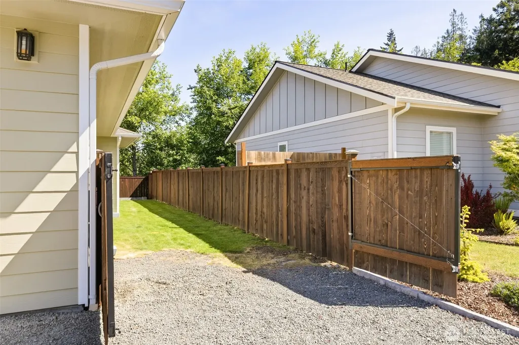 1325 Eckard Avenue Port Angeles WA 98362