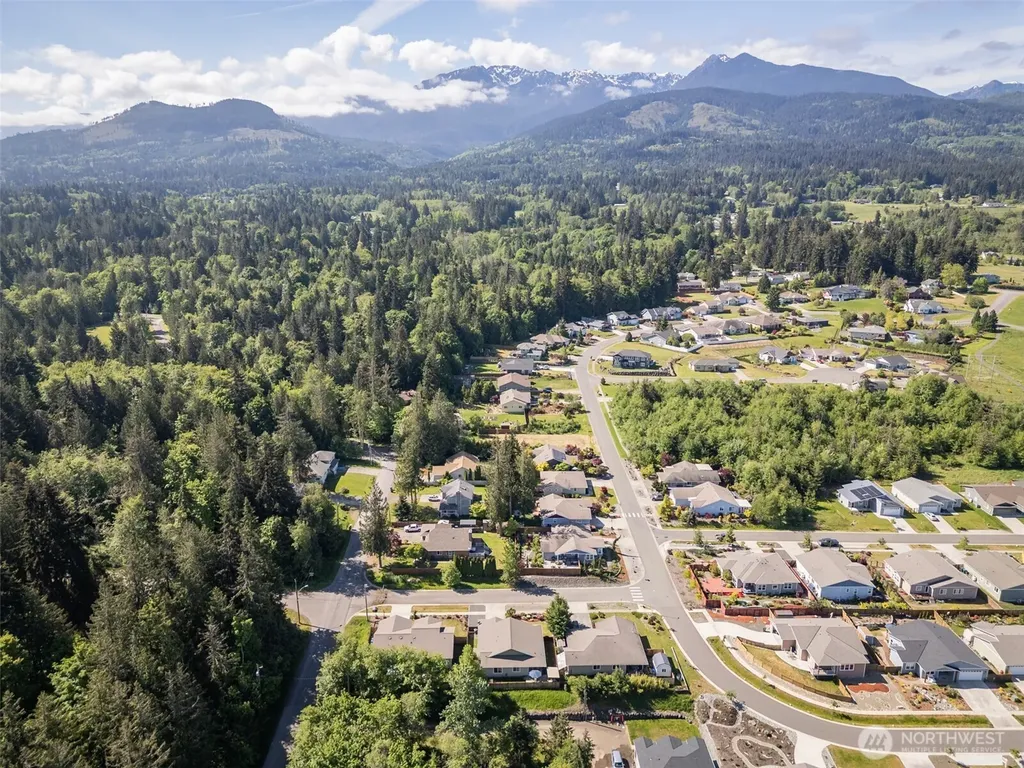 1325 Eckard Avenue Port Angeles WA 98362