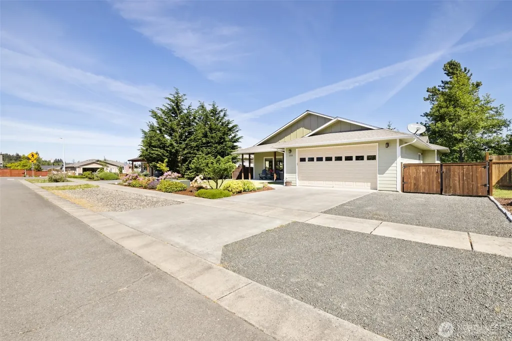 1325 Eckard Avenue Port Angeles WA 98362