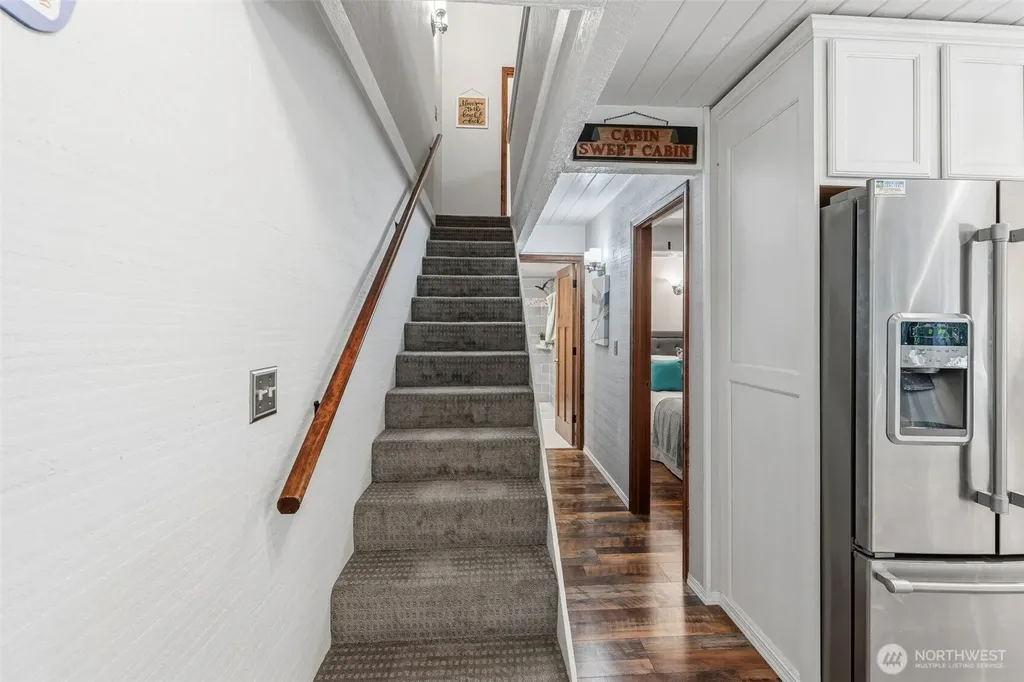 304 E Pointes Drive E Shelton WA 98584