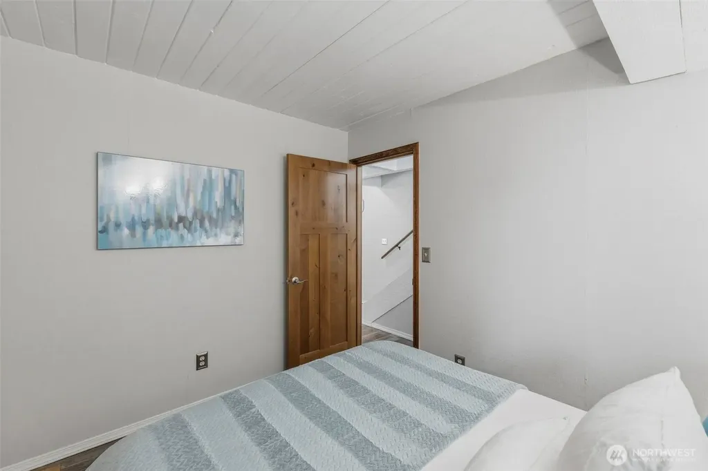 304 E Pointes Drive E Shelton WA 98584