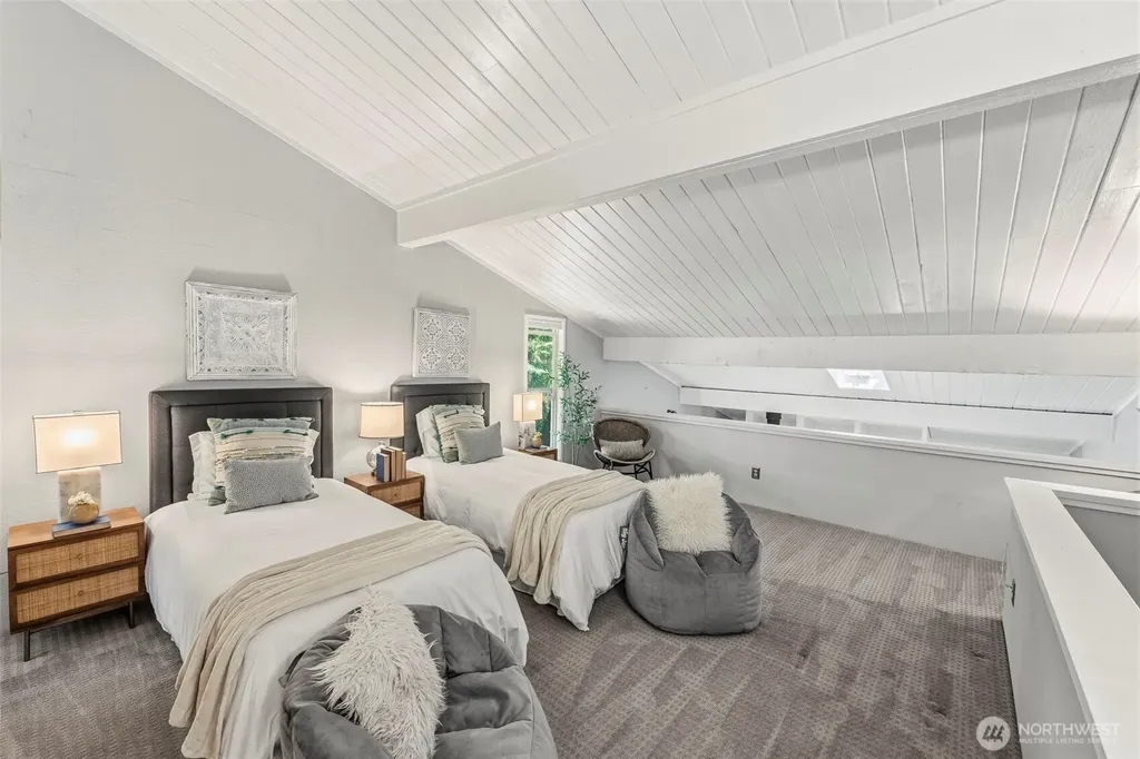 304 E Pointes Drive E Shelton WA 98584