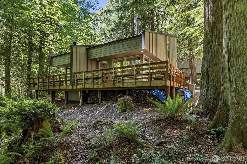 304 E Pointes Drive E Shelton WA 98584