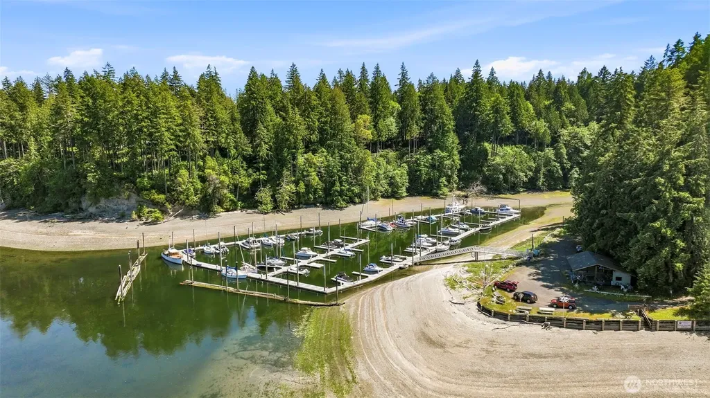 304 E Pointes Drive E Shelton WA 98584