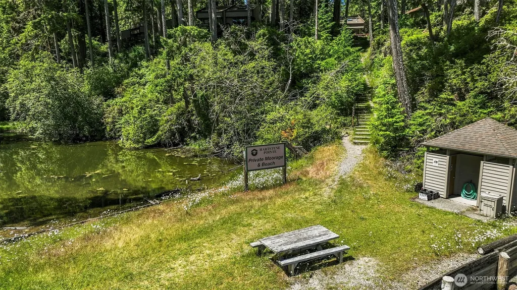 304 E Pointes Drive E Shelton WA 98584