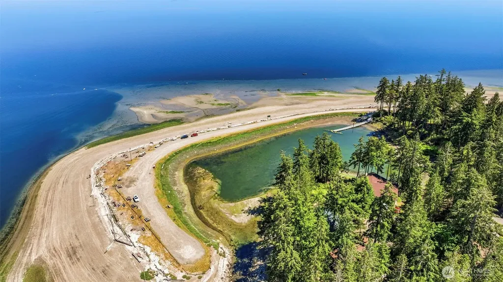304 E Pointes Drive E Shelton WA 98584