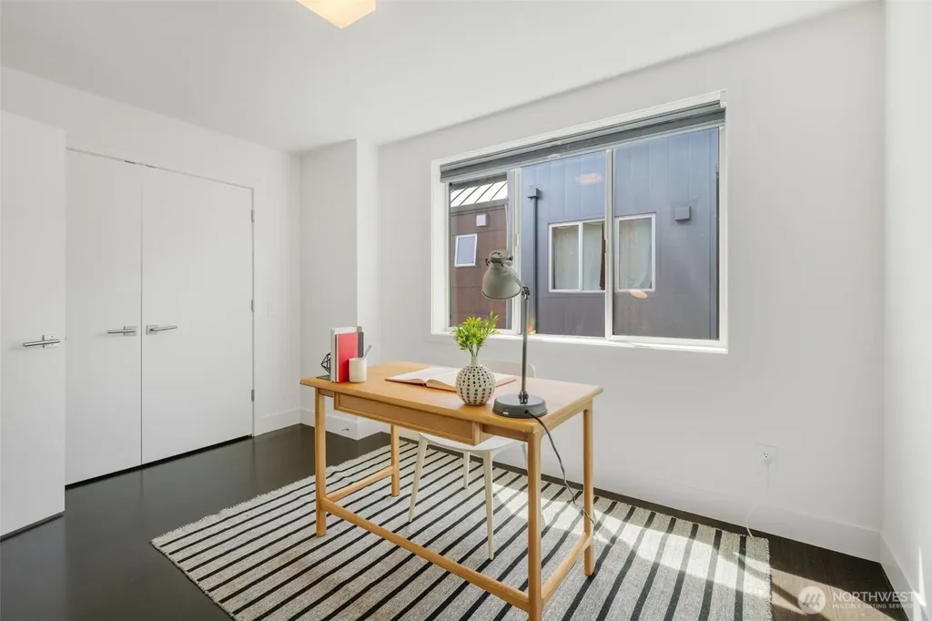 307 14th Avenue E Seattle WA 98112