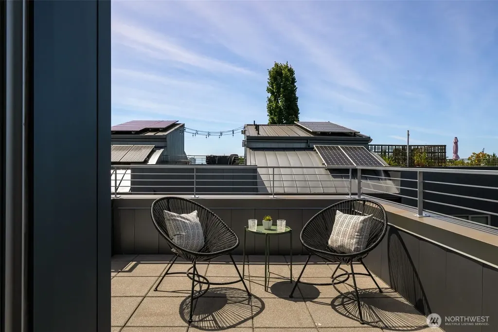 307 14th Avenue E Seattle WA 98112