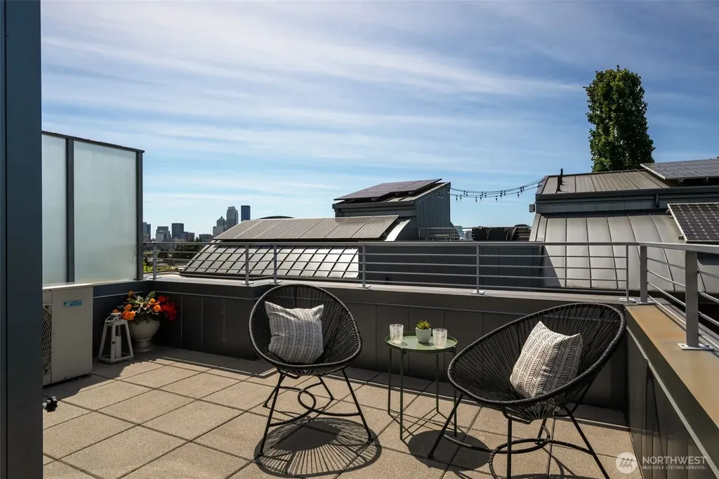 307 14th Avenue E Seattle WA 98112
