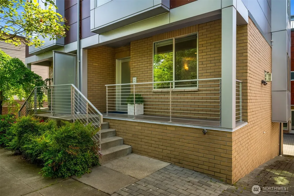 307 14th Avenue E Seattle WA 98112