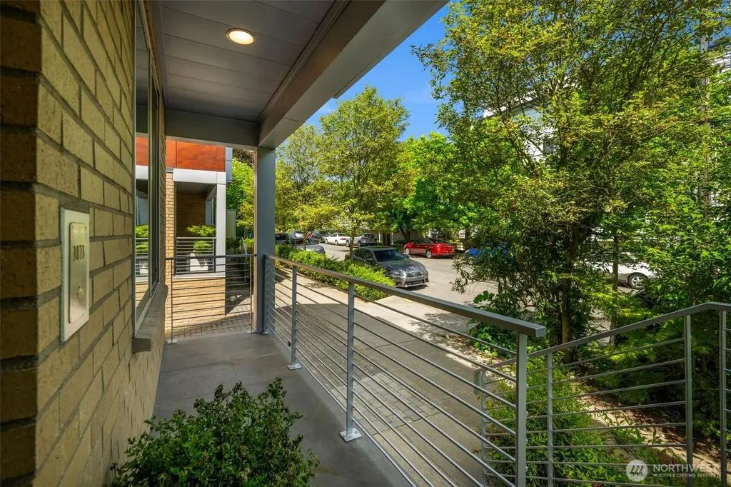 307 14th Avenue E Seattle WA 98112
