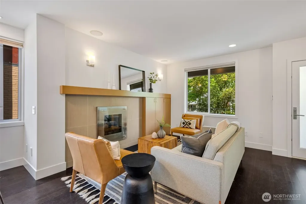 307 14th Avenue E Seattle WA 98112