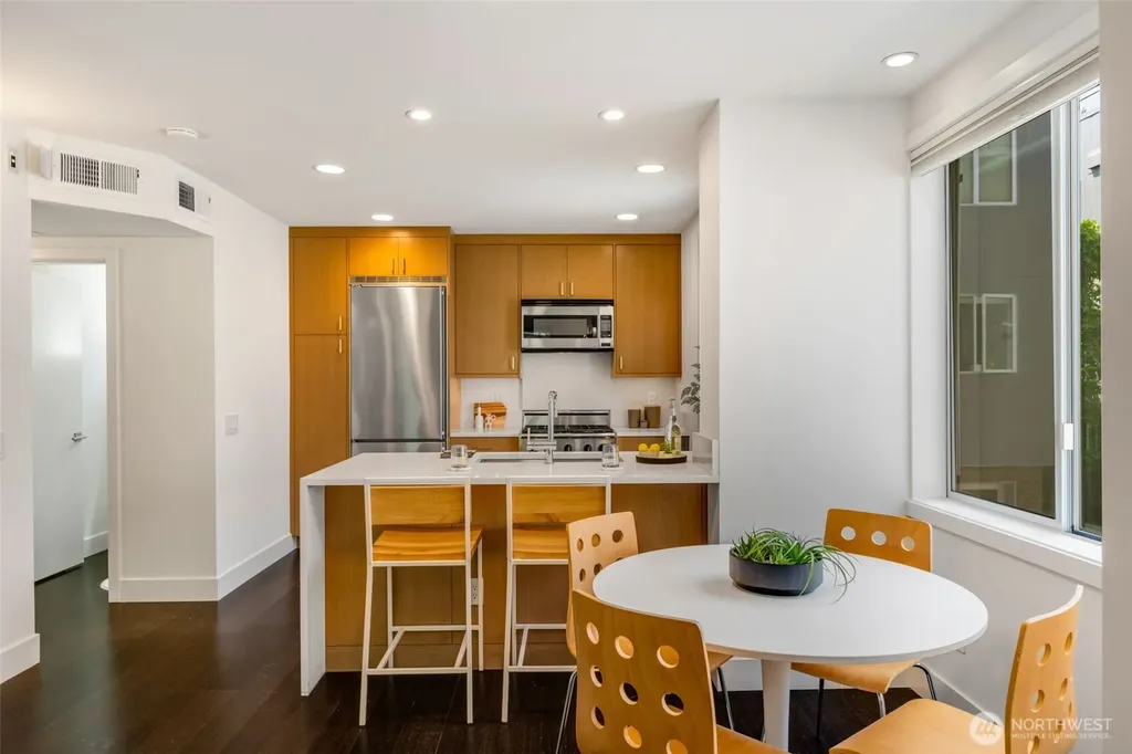 307 14th Avenue E Seattle WA 98112