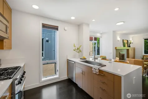 307 14th Avenue E Seattle WA 98112