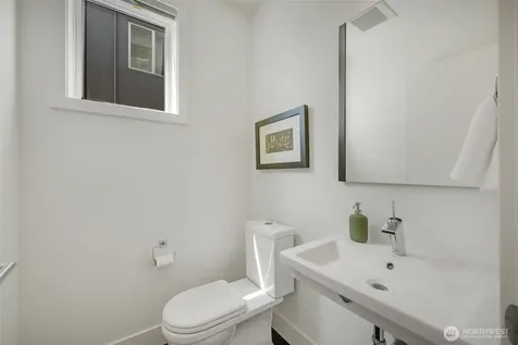 307 14th Avenue E Seattle WA 98112