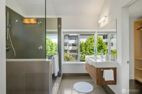 307 14th Avenue E Seattle WA 98112