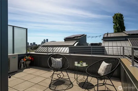 307 14th Avenue E Seattle WA 98112