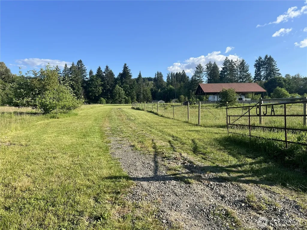 1899 State Route 506 Vader WA 98593