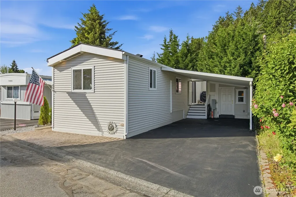 2302 SE R Street Auburn WA 98002