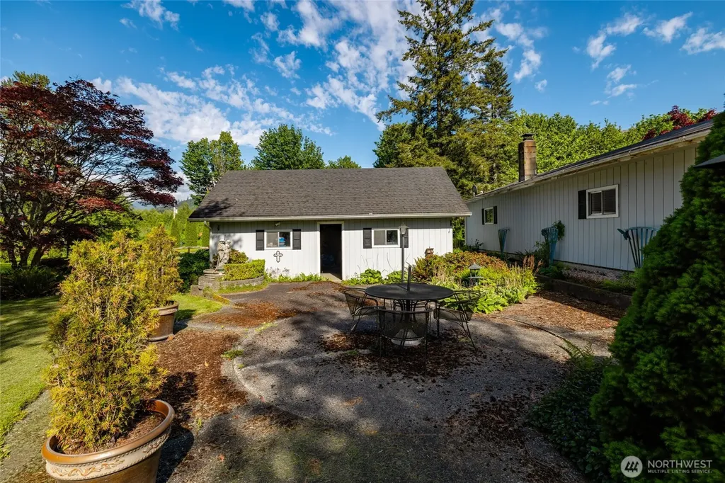 5194 School Street Acme WA 98220