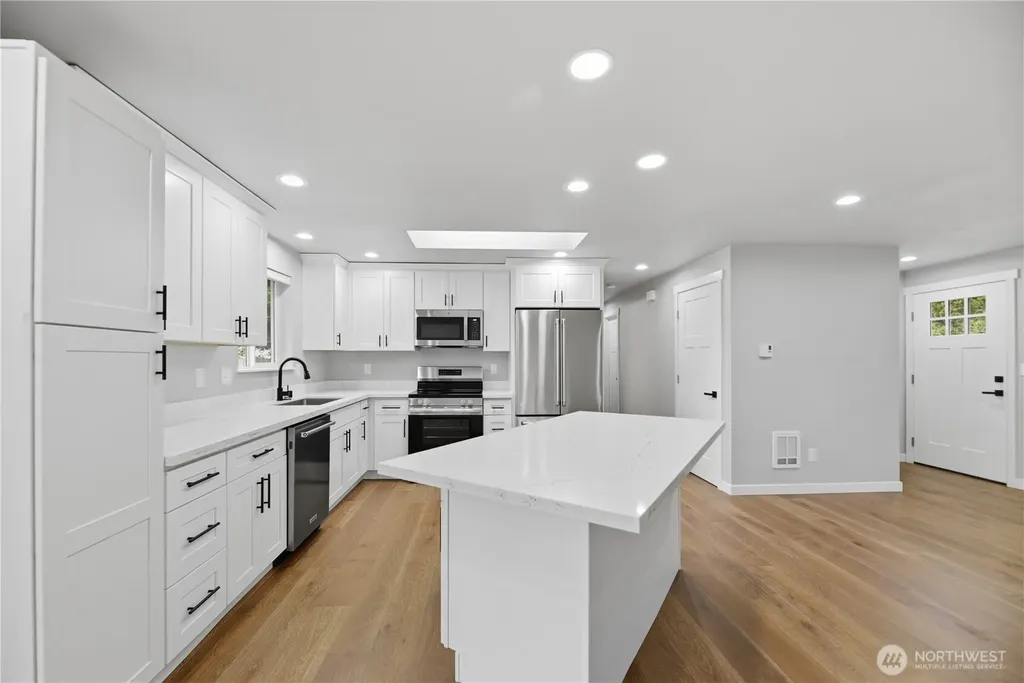 1303 Beach Avenue Marysville WA 98270