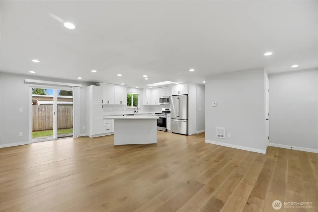 1303 Beach Avenue Marysville WA 98270