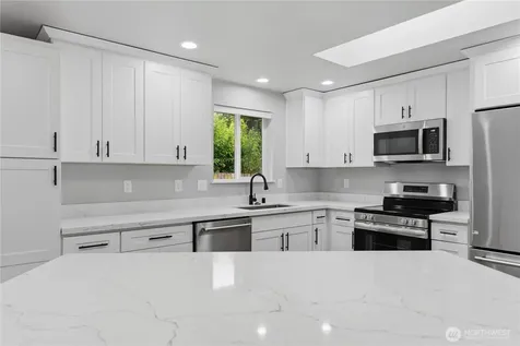 1303 Beach Avenue Marysville WA 98270