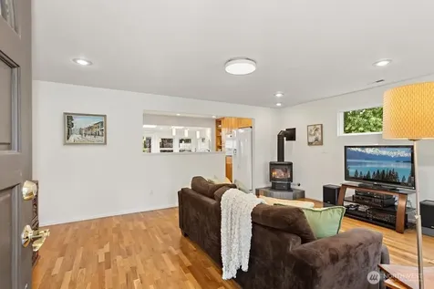 8608 307th Avenue SE Issaquah WA 98027