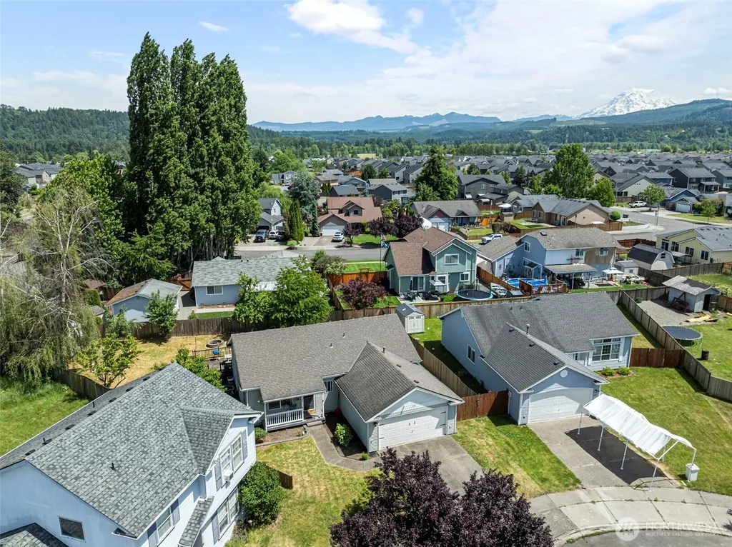 501 Belfair Court SW Orting WA 98360