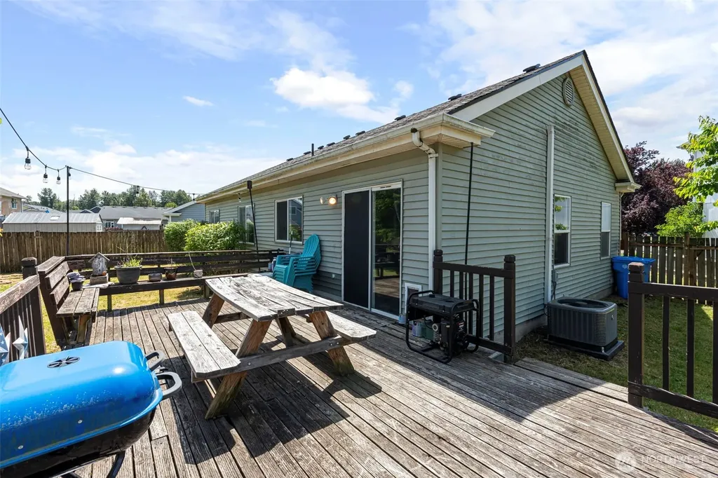 501 Belfair Court SW Orting WA 98360
