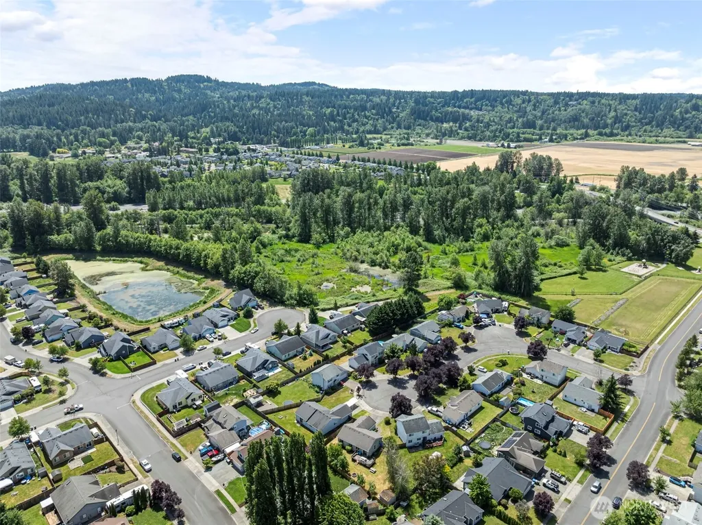 501 Belfair Court SW Orting WA 98360