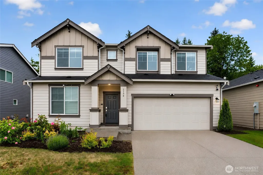 1198 Panoramic Loop Bremerton WA 98312