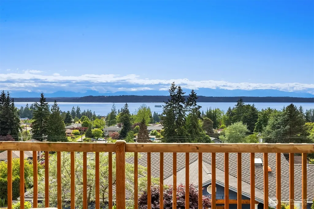 1116 Vista Place Edmonds WA 98020