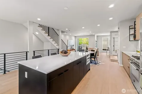 4460 Midvale Avenue N Seattle WA 98103