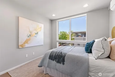 4460 Midvale Avenue N Seattle WA 98103