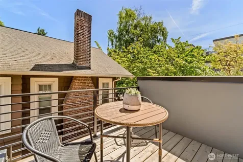 4460 Midvale Avenue N Seattle WA 98103