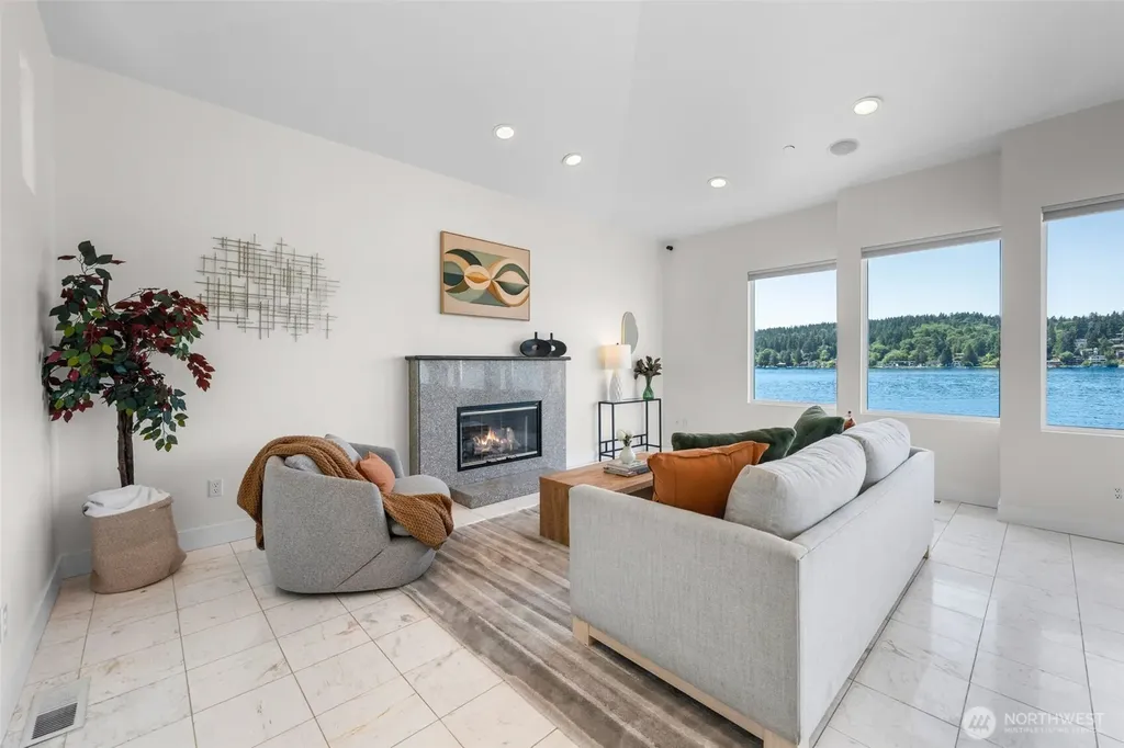 6409 Ripley Lane SE Renton WA 98056
