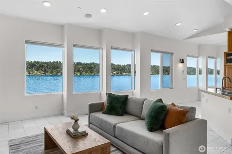 6409 Ripley Lane SE Renton WA 98056