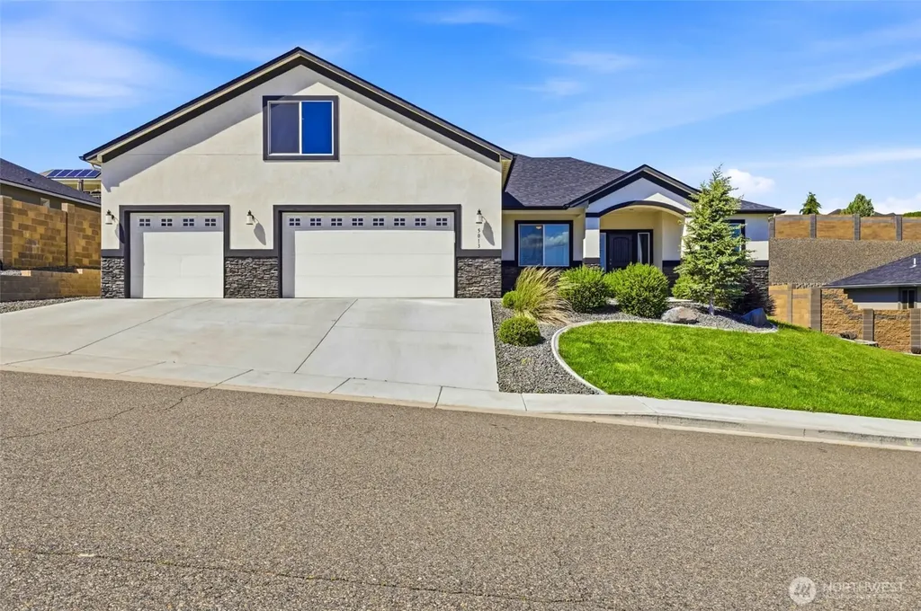 5013 Meadow View Drive Pasco WA 99301