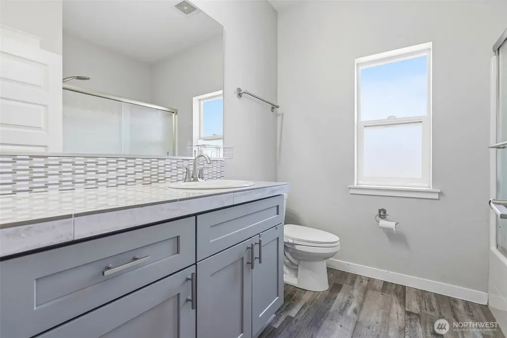 5013 Meadow View Drive Pasco WA 99301