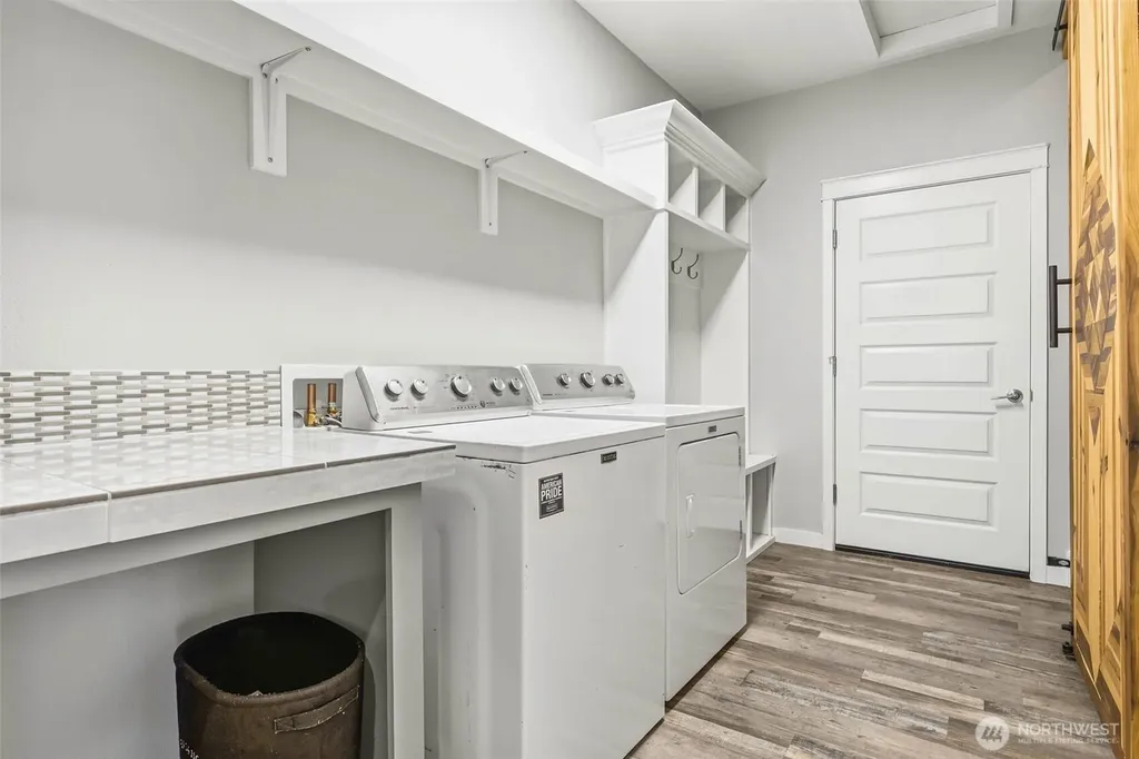 5013 Meadow View Drive Pasco WA 99301