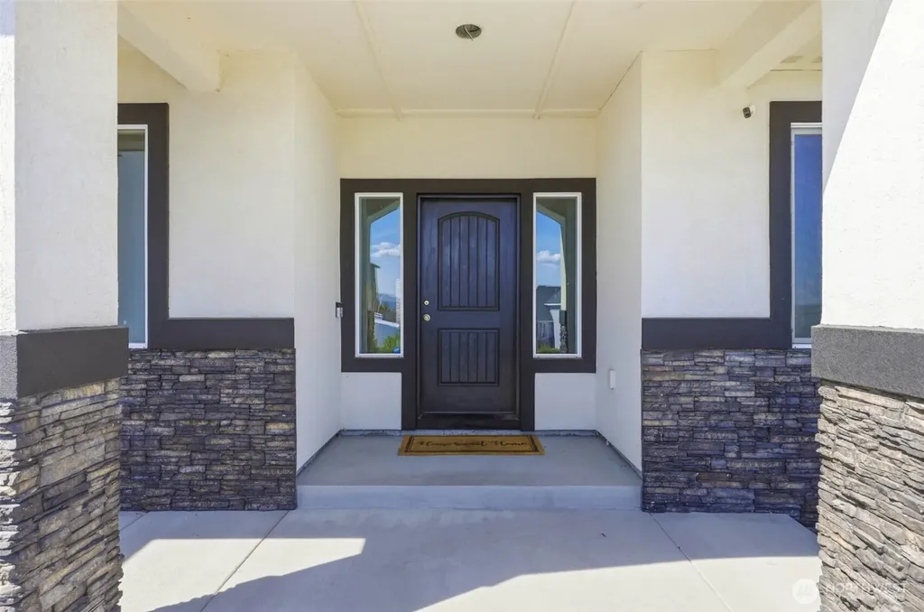5013 Meadow View Drive Pasco WA 99301