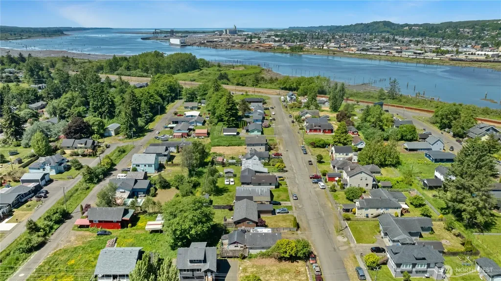 1105 W Perry Street Aberdeen WA 98520