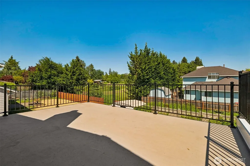 13804 SE 237th Place Kent WA 98042