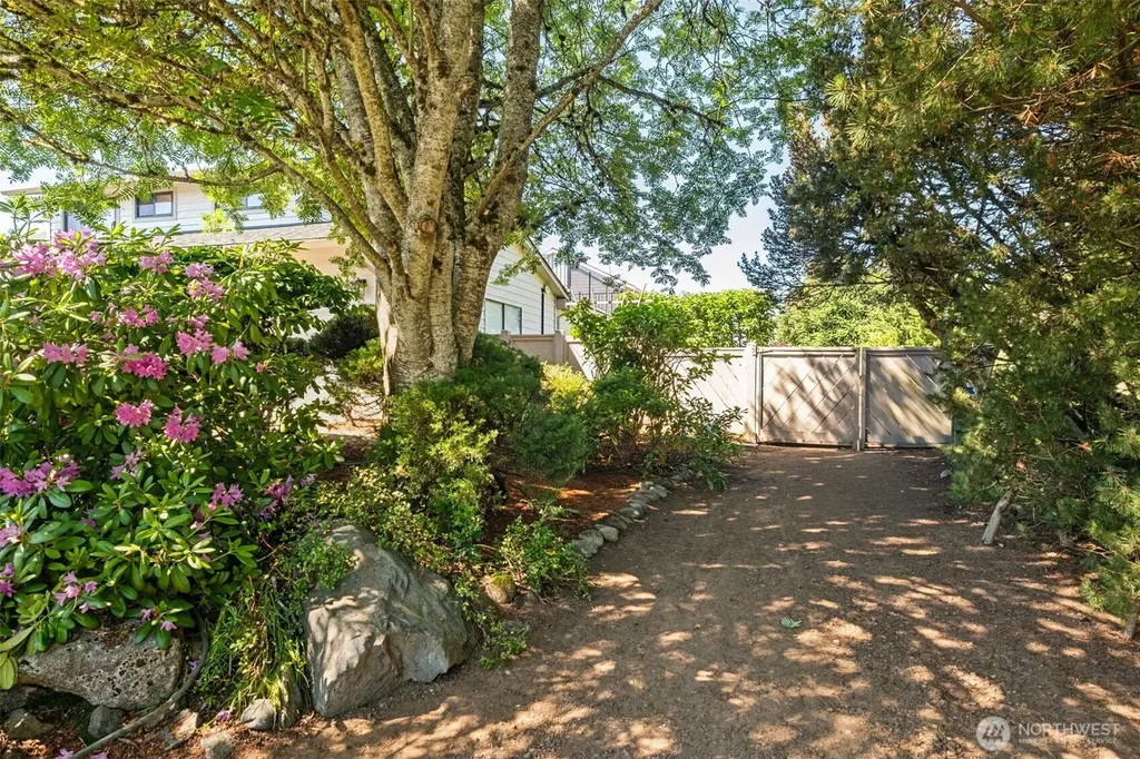 13804 SE 237th Place Kent WA 98042