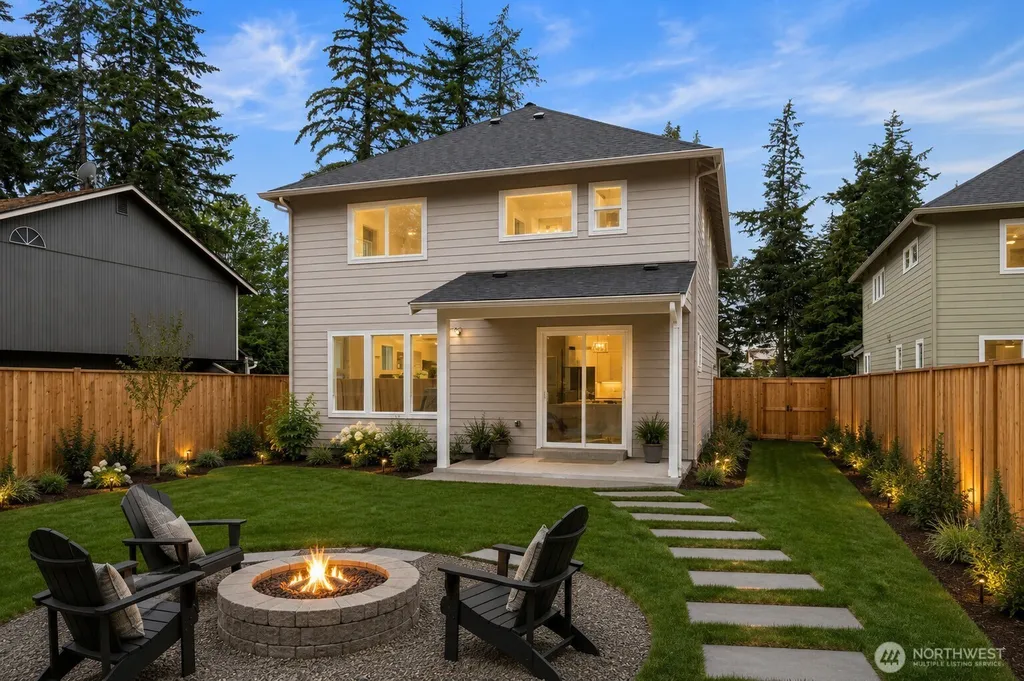 4132 Lakeview Avenue NW Bremerton WA 98312