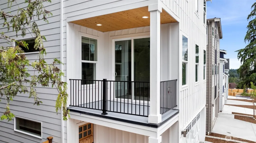 9 160th Place SE Bothell WA 98012