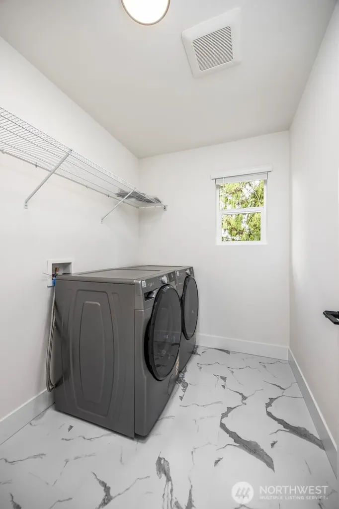 9 160th Place SE Bothell WA 98012