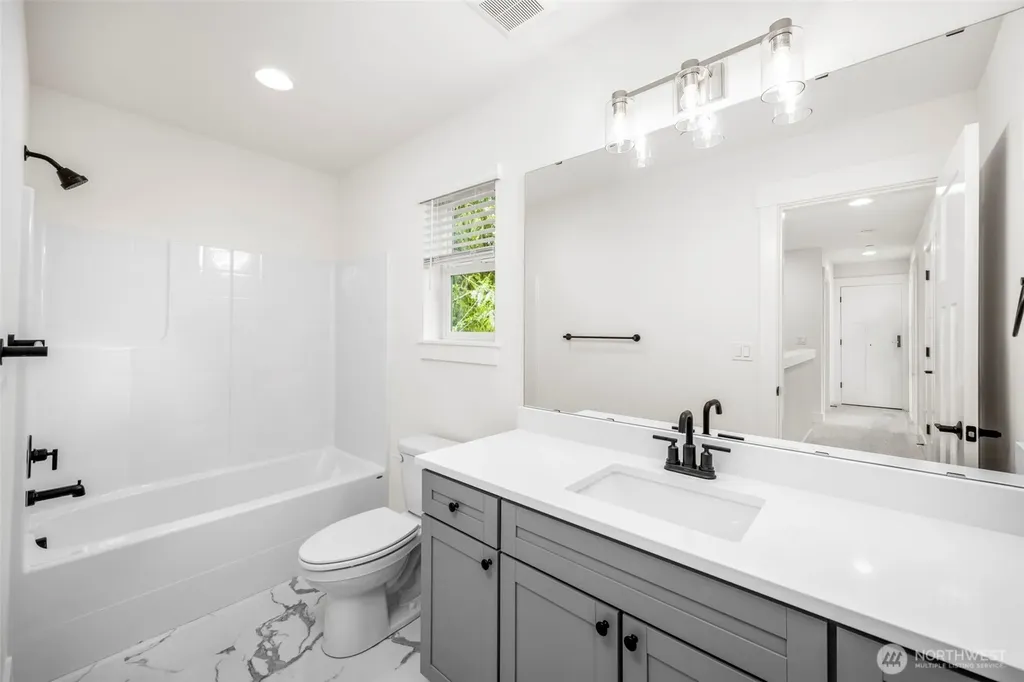 9 160th Place SE Bothell WA 98012